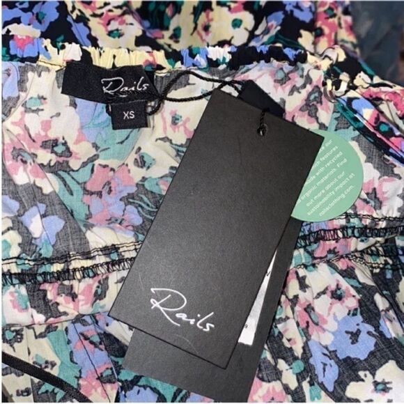 Rails NWT Carmen Wildflower Meadow Floral Dress
Mini Size XS - Picture 11 of 12